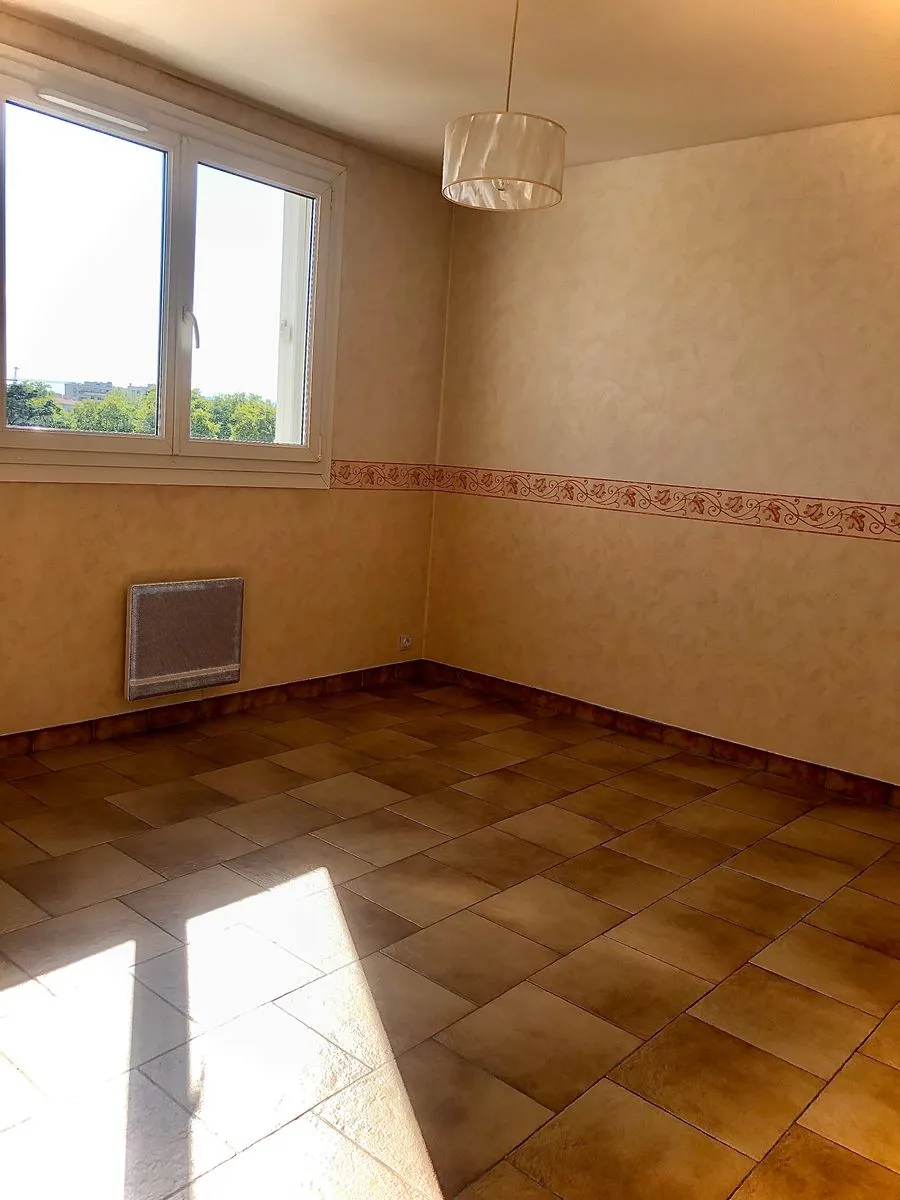 Location Vénissieux Appartement 8f3c9932