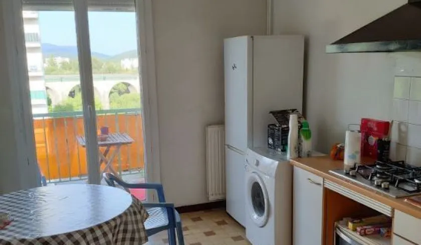 Location Saint-Antonin-sur-Bayon Appartement 9d4e2e5e