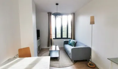 Location Clichy Appartement a2bee2cf