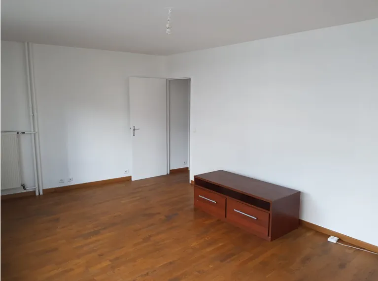 Location Courbevoie Appartement a2e8a95d