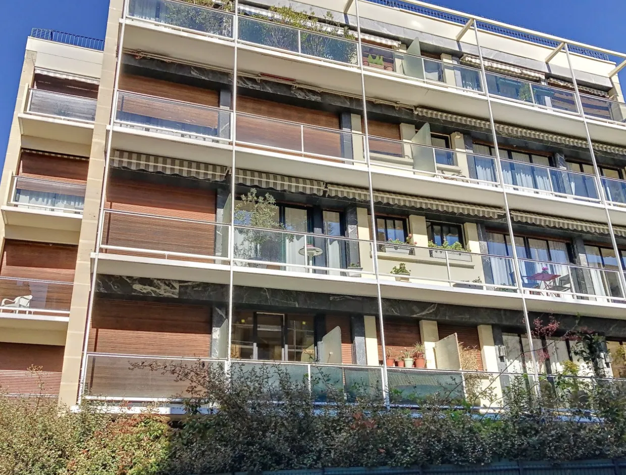 Location Neuilly-sur-Seine Appartement b327c25b