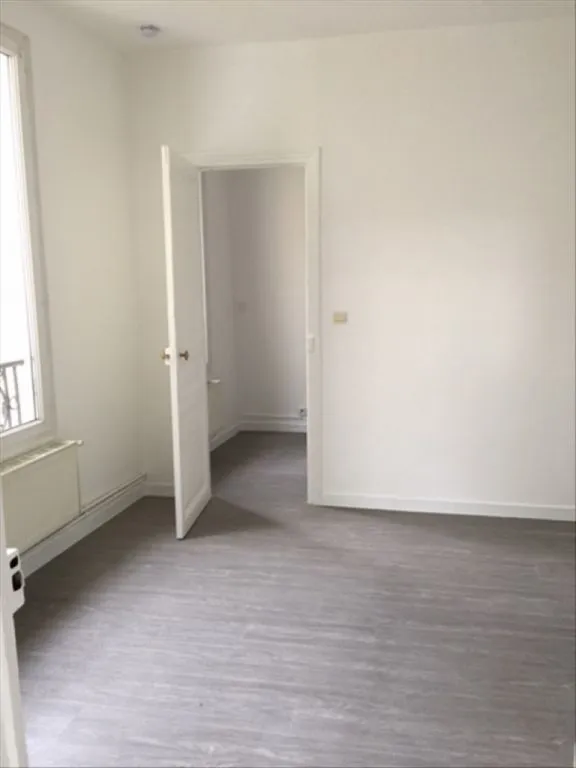 Location Ivry-sur-Seine Appartement b7319749