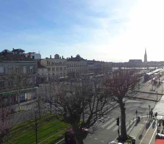 Location Bordeaux Appartement c17a9166