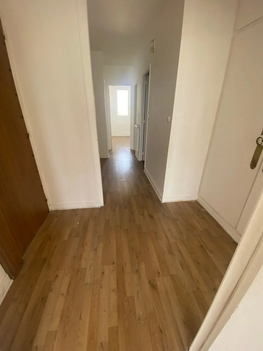 Location Villeneuve-la-Garenne Appartement c2efc02d