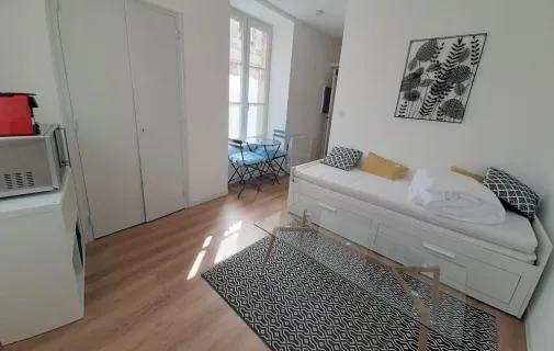 Location Neuilly-sur-Seine Appartement c989f429