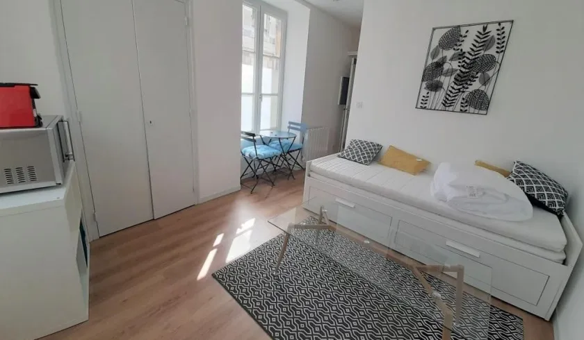 Location Neuilly-sur-Seine Appartement c989f429