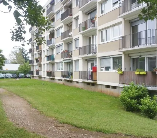 Location Bron Appartement cd329a6b