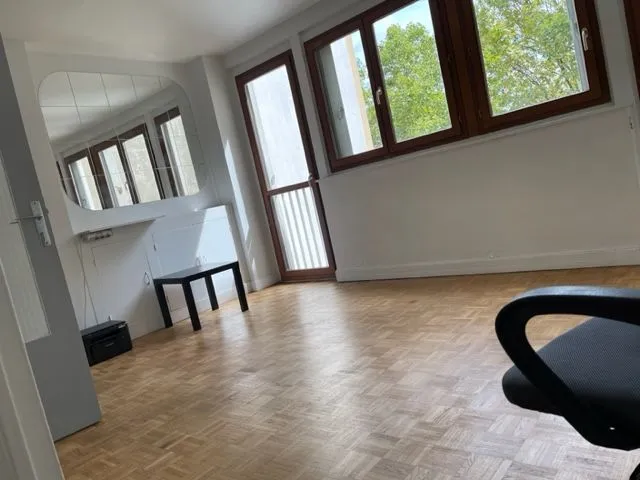 Location Paris Appartement d3ece630