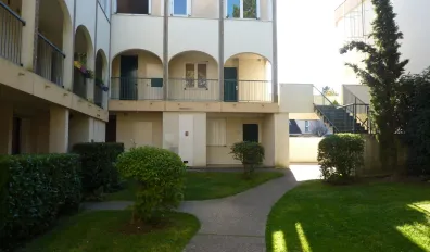 Location Montigny-le-Bretonneux Appartement d4dc15b7