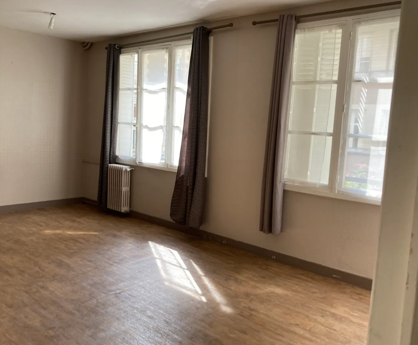 Location Issy-les-Moulineaux Appartement eba92595