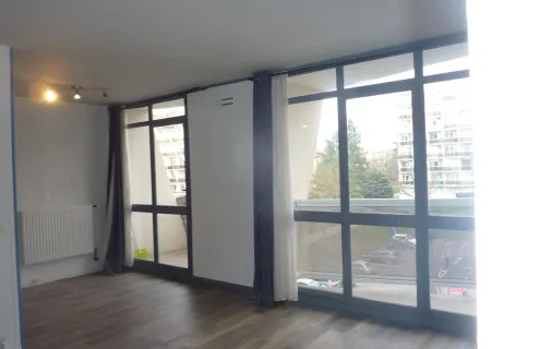 Location Plaisir Appartement fb7aa032