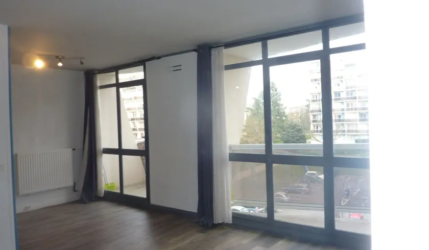 Location Plaisir Appartement fb7aa032